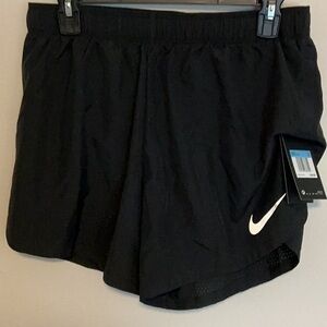 Nike Men's Black Sports Fast acing shorts.